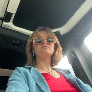 Meet your Posher, Noelle